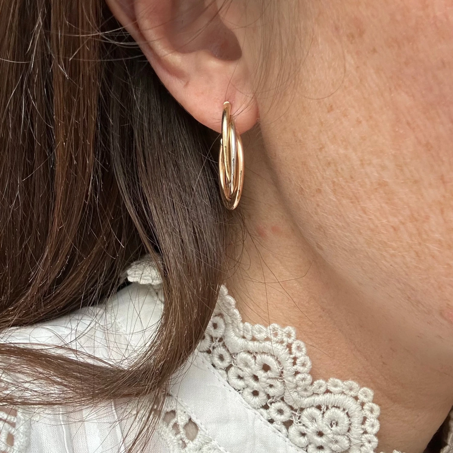 Boucles D'oreilles Créoles En Or Jaune, Or Blanc Et Or Rose 2 Boucles D'oreilles Créoles En Or Jaune, Or Blanc Et Or Rose – Image 2