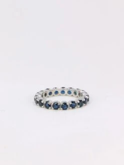 Alliance Américaine Vintge En Or Blanc Et Saphirs -Castafiore Boutique alliance americaine vintge en or blanc et saphirs 429434