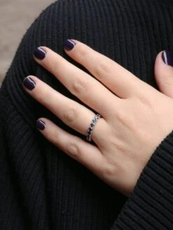 Alliance Américaine Vintge En Or Blanc Et Saphirs -Castafiore Boutique alliance americaine vintge en or blanc et saphirs 740356