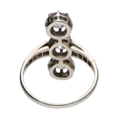 Bague En Or Blanc, Platine Et Diamants 8 Bague En Or Blanc, Platine Et Diamants -Castafiore Boutique bague 1930 en or 18k et platine avec diamants taille ancienne vers 1930 taille 55 380308