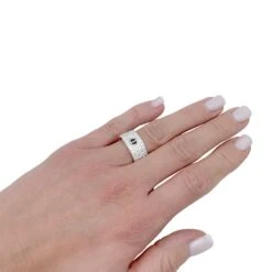 Miller Bague Alliance CARTIER "Love" En Or Blanc Et Diamants -Castafiore Boutique bague alliance cartier love en or blanc et diamants 959434