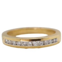 Bague Alliance En Or Jaune Et Diamants En Serti Rail