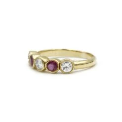 Bague Alliance En Or Jaune, Rubis Et Diamants -Castafiore Boutique bague alliance en or rubis et diamants 281265