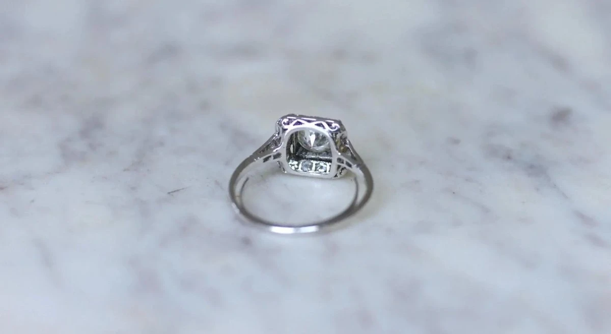 Bague Art Deco Carrée Diamants 1,45 Cts 10 Bague Art Deco Carrée Diamants 1,45 Cts – Image 10