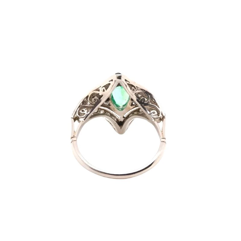 Bague Art Déco En Platine, émeraude, Saphirs Et Diamants 4 Bague Art Déco En Platine, émeraude, Saphirs Et Diamants – Image 4