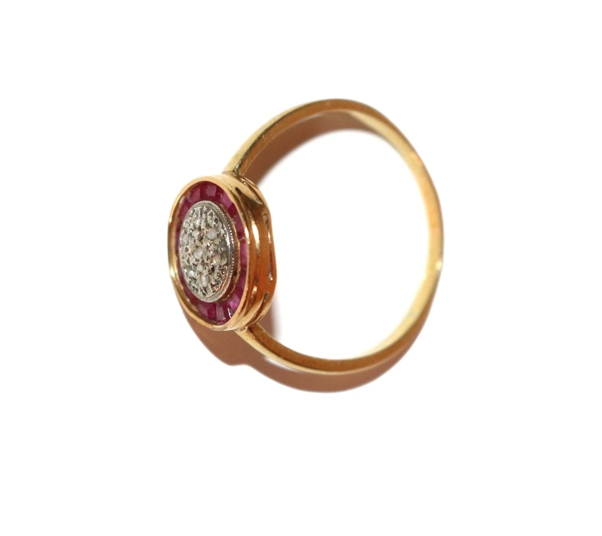 Bague Art Déco Ronde Rubis Et Diamants 3 Bague Art Déco Ronde Rubis Et Diamants – Image 3