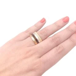 Miller Bague Bandeau BOUCHERON "Quatre Classique Large" Or Jaune, Or Blanc Et Or Rose -Castafiore Boutique bague bandeau boucheron quatre classique large or jaune or blanc et or rose 201364