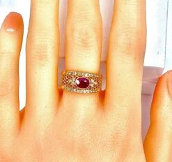 Bague Bandeau En Or Jaune 18 Carats En Rubis Et Diamants 36 Bague Bandeau En Or Jaune 18 Carats En Rubis Et Diamants -Castafiore Boutique bague bandeau en or jaune 18 carats en rubis et diamants 408910