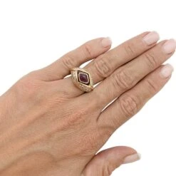 Miller Bague Cartier En Or Jaune, Diamants Et Rubis -Castafiore Boutique bague cartier en or jaune diamants et rubis 104722