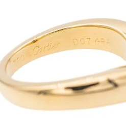 Bague CARTIER "Solitaire Triangle" En Or Jaune Et Diamant -Castafiore Boutique bague cartier solitaire triangle en or jaune et diamant 446266