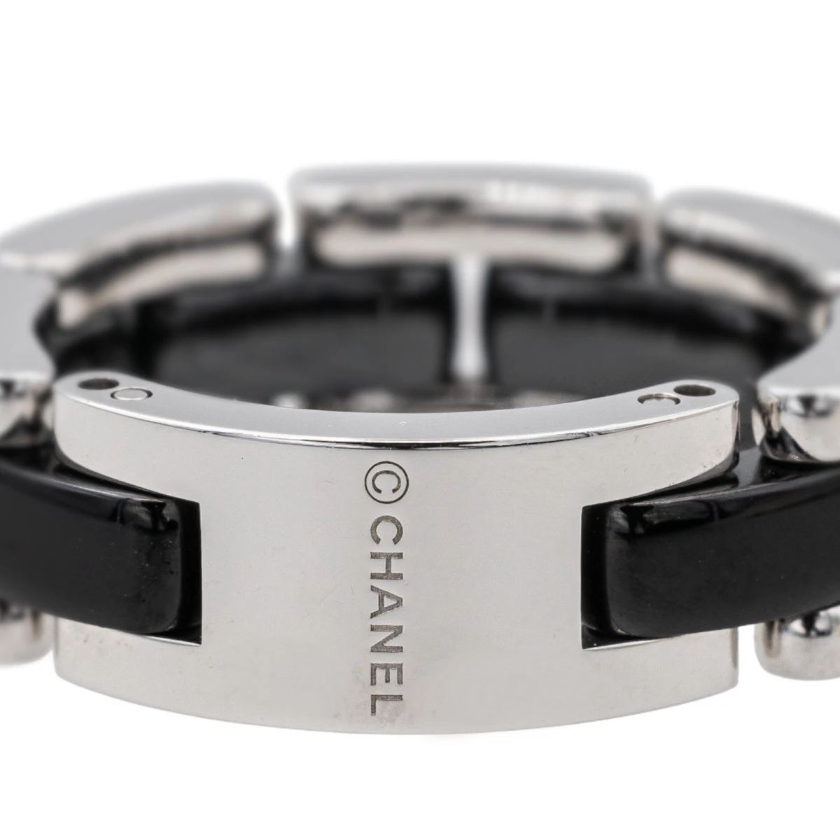 Bague Chanel Ultra En Or Blanc Et Diamants 7 Bague Chanel Ultra En Or Blanc Et Diamants – Image 7