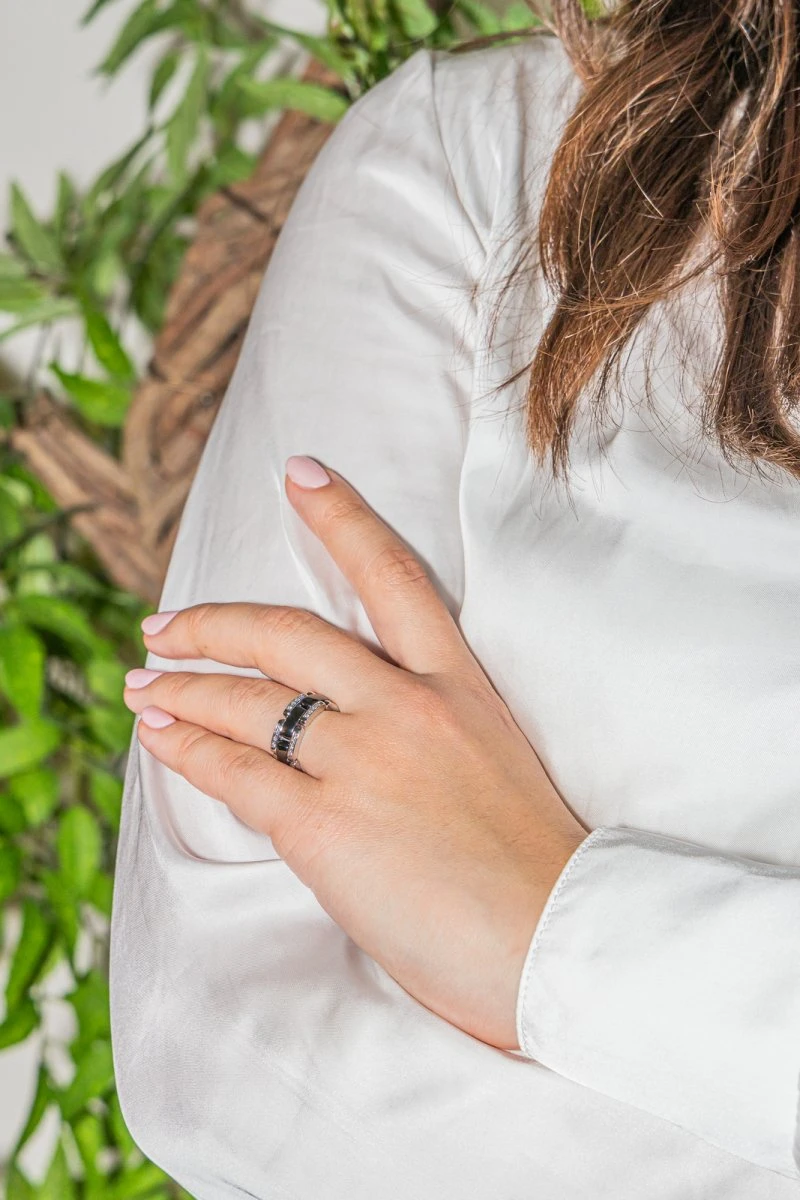 Bague Chanel Ultra En Or Blanc Et Diamants 2 Bague Chanel Ultra En Or Blanc Et Diamants – Image 2