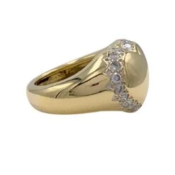 Miller Bague Chevalière CHAUMET "Chevalière Coeur" En Or Jaune Et Diamants -Castafiore Boutique bague chaumet chevaliere coeur en or jaune et diamants 784589