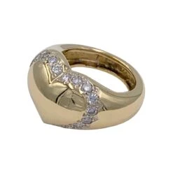 Miller Bague Chevalière CHAUMET "Chevalière Coeur" En Or Jaune Et Diamants -Castafiore Boutique bague chaumet chevaliere coeur en or jaune et diamants 907815