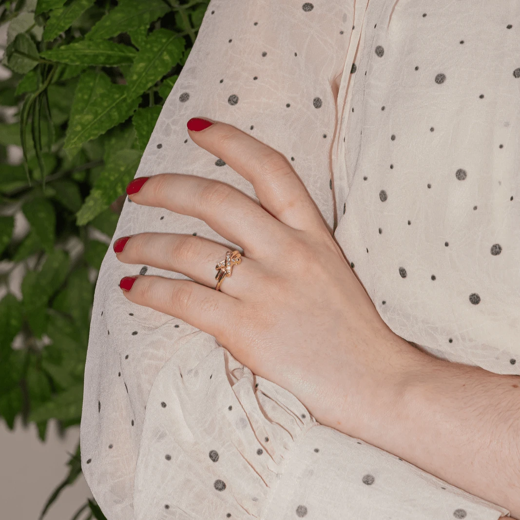 Bague Chaumet "Jeux De Liens" En Or Rose Et Diamants 2 Bague Chaumet "Jeux De Liens" En Or Rose Et Diamants – Image 2