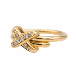 Bague Chaumet "Jeux De Liens" En Or Rose Et Diamants 8 Bague Chaumet "Jeux De Liens" En Or Rose Et Diamants -Castafiore Boutique bague chaumet jeux de liens en or rose et diamants 871555