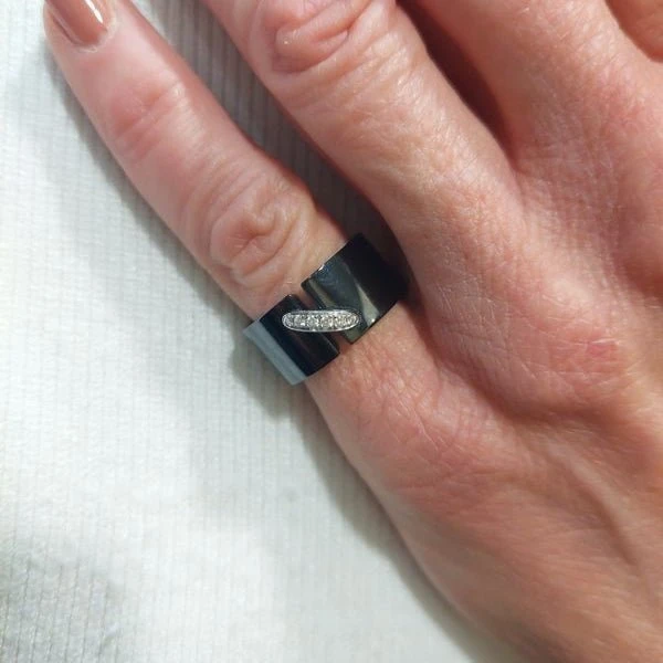 Bague CHAUMET, "Lien" En Or Blanc, Céramique Et Diamants 2 Bague CHAUMET, "Lien" En Or Blanc, Céramique Et Diamants – Image 2