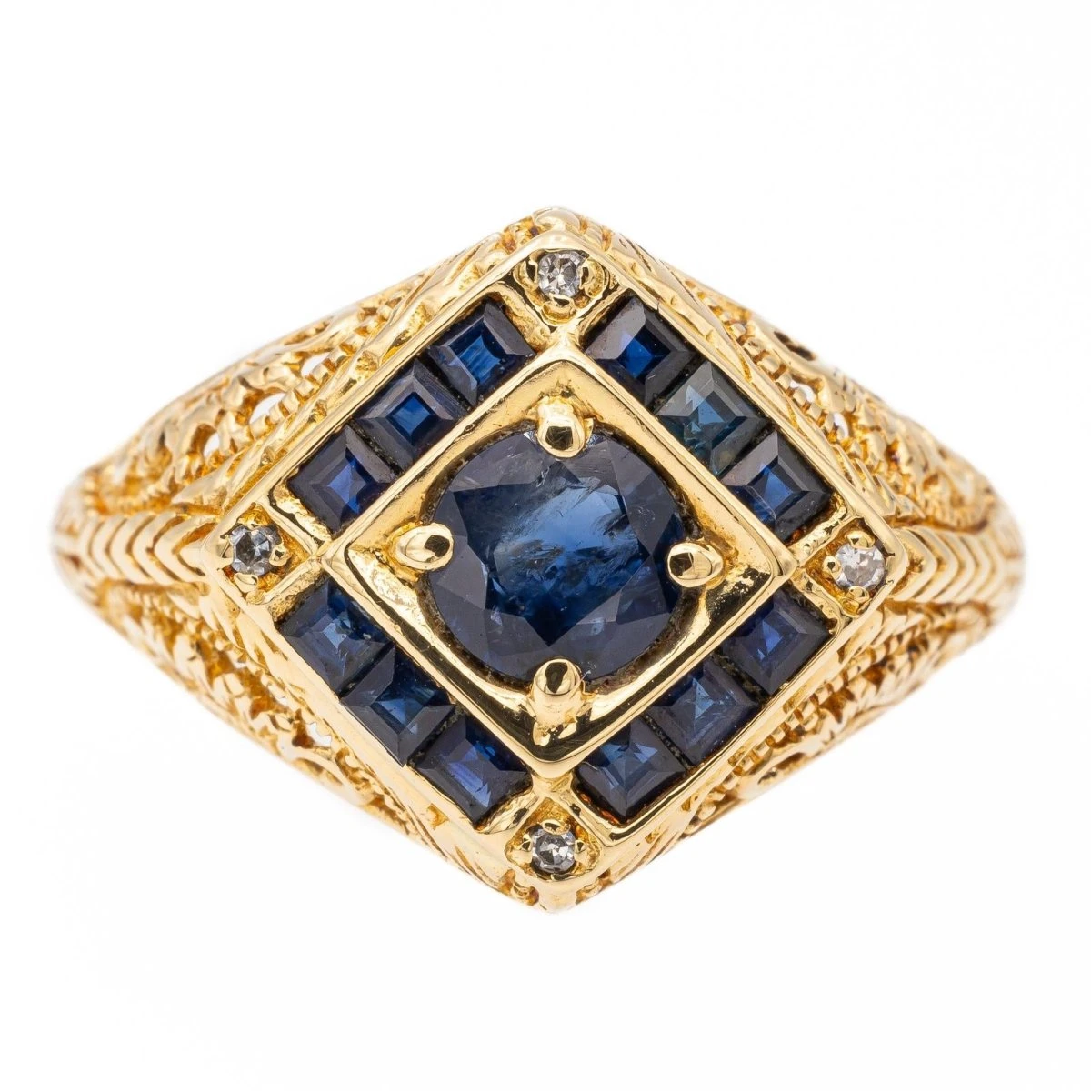 Bague Chevalière En Or Jaune Et Saphirs 1 Bague Chevalière En Or Jaune Et Saphirs