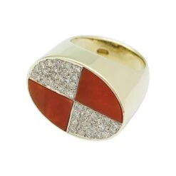 Miller Bague Chevalière En Or Jaune, Or Blanc, Corail Et Diamants -Castafiore Boutique bague chevaliere en or jaune or blanc corail et diamants 762689