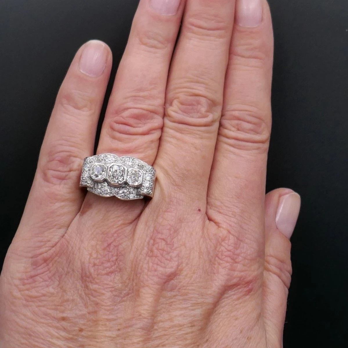 Bague Chevalière En Platine Et Diamants 2 Bague Chevalière En Platine Et Diamants – Image 2