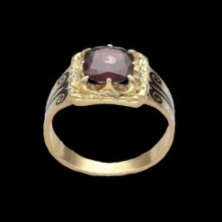 Bague Chevalière En Or Jaune, émail Et Grenat -Castafiore Boutique bague chevaliere napoleon iii en or jaune 18k avec email et grenat taille 54 455984