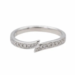 Bague Demi Alliance En Platine Et Diamant