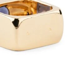 Bague DINH VAN "Margot" En Or Jaune Et Améthyste 9 Bague DINH VAN "Margot" En Or Jaune Et Améthyste -Castafiore Boutique bague dihn van margot en or jaune et amethyste 588937