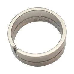 Miller Bague Bandeau DINH VAN "Seventies" MM En Or Blanc -Castafiore Boutique bague dinh van seventies or blanc 959284