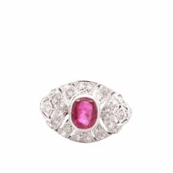 Bague Dôme En Or Blanc, Rubis Et Diamants