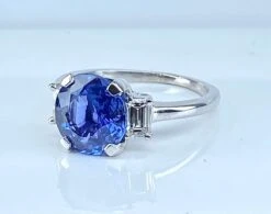 Bague En Or Blanc 18 Carats : Saphir 3,58 Carats Non Chauffé Et Diamants 11 Bague En Or Blanc 18 Carats : Saphir 3,58 Carats Non Chauffé Et Diamants -Castafiore Boutique bague en or blanc 18 carats saphir 358 carats non chauffe et diamants 503115