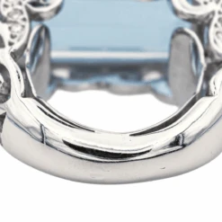 Bague En Or Blanc, Aigue-marine, émeraude Et Diamants -Castafiore Boutique bague en or blanc aigue marine emeraude et diamants 731284