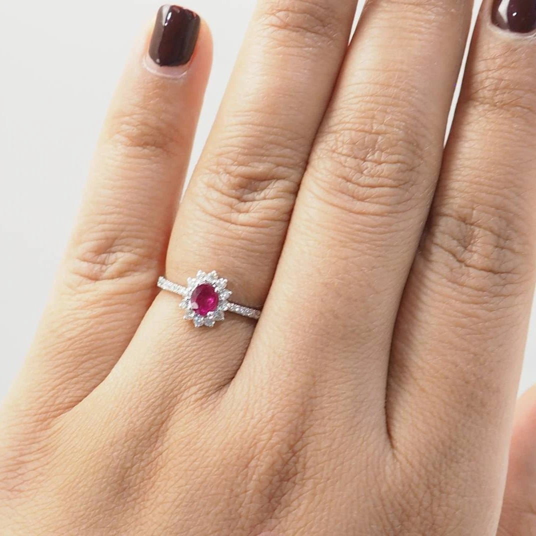 Bague En Or Blanc, Rubis Et Diamants 2 Bague En Or Blanc, Rubis Et Diamants – Image 2