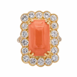 Bague En Or Jaune, Corail Et Diamants