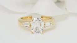 Bague En Or Jaune Et Diamant Coussin 2cts Certifié -Castafiore Boutique bague en or jaune et diamant coussin 2cts certifie 712830