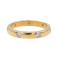 Bague En Or Jaune Pavée De Diamants