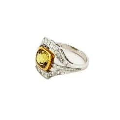 Bague En Or Blanc, Saphir Jaune, Et Diamant -Castafiore Boutique bague entourage en saphir jaune diamant et or blanc 144136