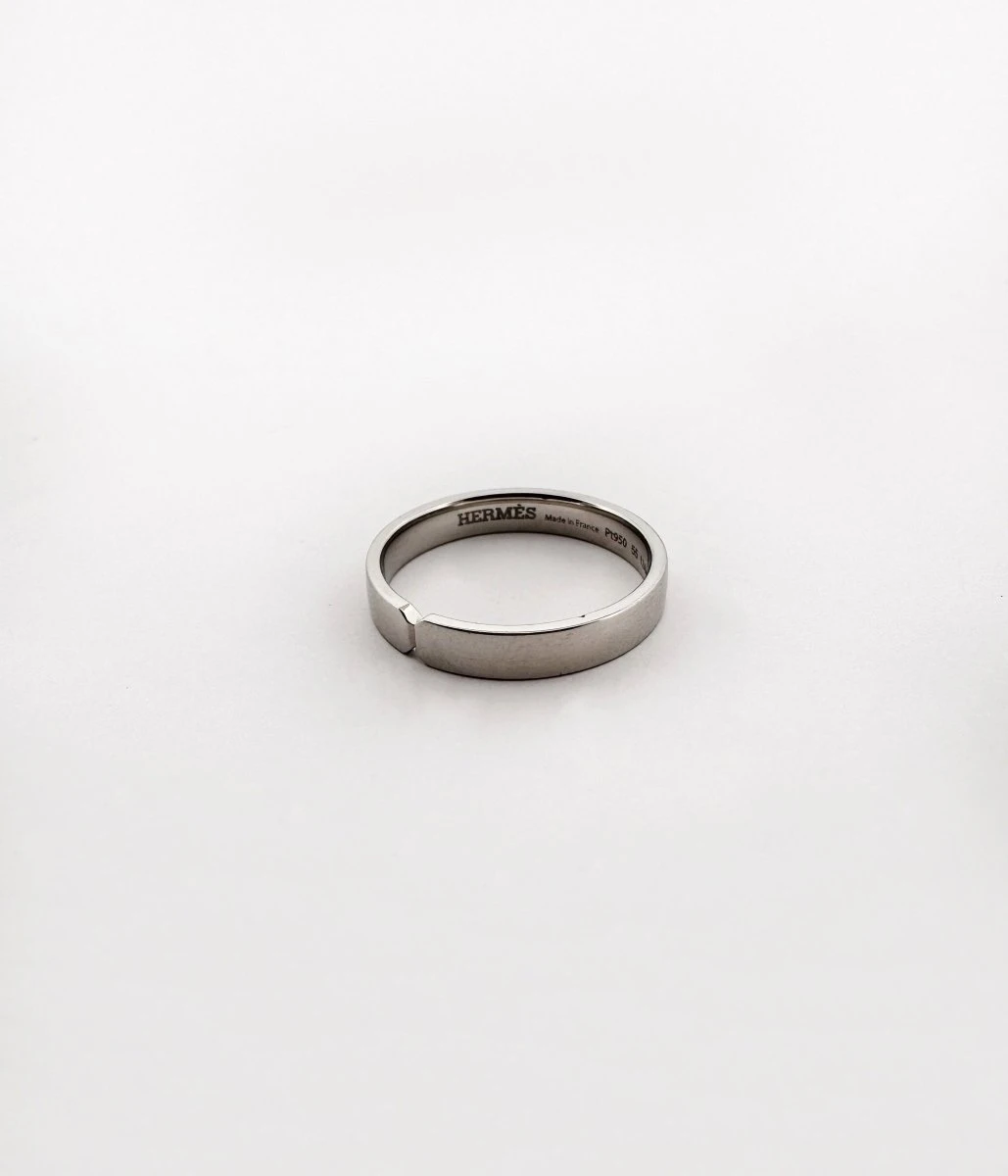 Bague HERMÈS "Ever Kelly" Grand Modèle En Platine 5 Bague HERMÈS "Ever Kelly" Grand Modèle En Platine – Image 5