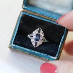 Bague Marquise En Or Jaune Et Blanc, Saphirs Et Diamants -Castafiore Boutique bague marquise en or jaune et blanc saphirs et diamants 119847