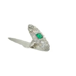 Bague Marquise En Platine, émeraude Et Diamants -Castafiore Boutique bague marquise en platine emeraude et diamants 821005