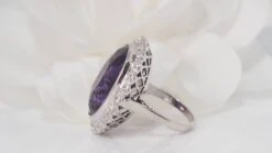 Bague Or Blanc Et Platine, Corindon Violet Et Diamants -Castafiore Boutique bague or blanc et platine corindon violet et diamants 627793