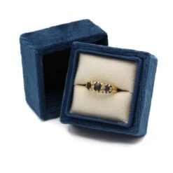 Bague Jarretière En Or Jaune, Saphirs Et Diamants -Castafiore Boutique bague or jaune saphirs et diamants 200276