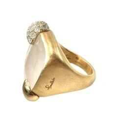 Bague POMELLATO "Ritratto" En Or Jaune Et Quartz -Castafiore Boutique bague pomellato ritratto en or jaune et quartz blanc 640067