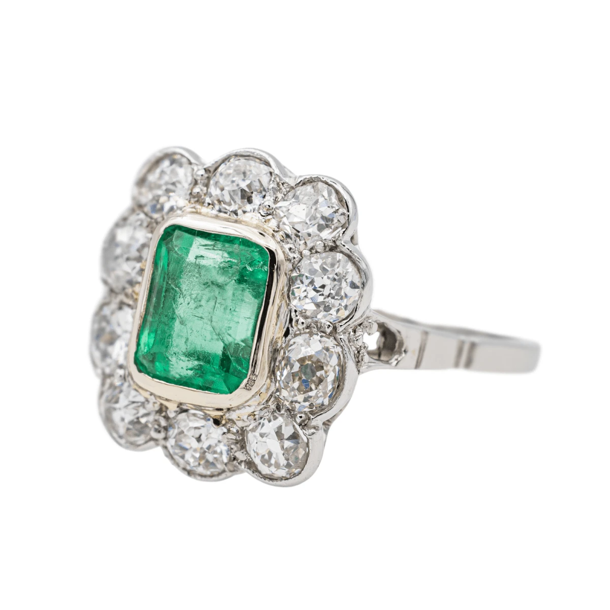 Bague Pompadour En Platine Et émeraude 3 Bague Pompadour En Platine Et émeraude – Image 3