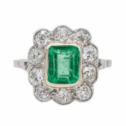 Bague Pompadour En Platine Et émeraude