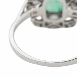 Bague Pompadour En Platine Et émeraude 13 Bague Pompadour En Platine Et émeraude -Castafiore Boutique bague pompadour en platine et emeraude 861301