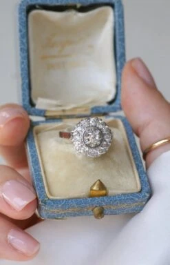 Bague Ronde Cible Art Déco Diamants -Castafiore Boutique bague ronde cible art deco diamants 604123