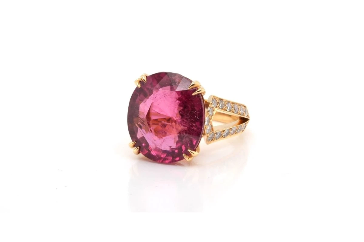 Bague Rubellite Et Diamants En Or Jaune 1 Bague Rubellite Et Diamants En Or Jaune