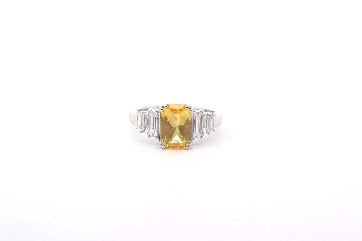 Bague Saphir Jaune 2 Cts Et Diamants 2 Bague Saphir Jaune 2 Cts Et Diamants – Image 2