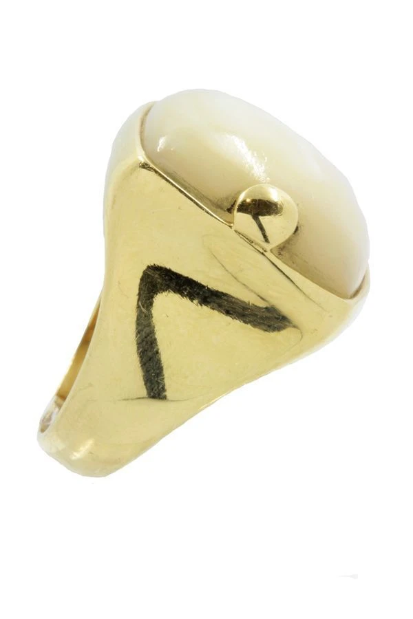 BAGUE STYLE CHEVALIÈRE NACRE 3 BAGUE STYLE CHEVALIÈRE NACRE – Image 3