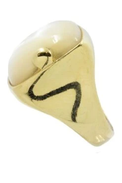 BAGUE STYLE CHEVALIÈRE NACRE 16 BAGUE STYLE CHEVALIÈRE NACRE -Castafiore Boutique bague style chevaliere nacre 945059